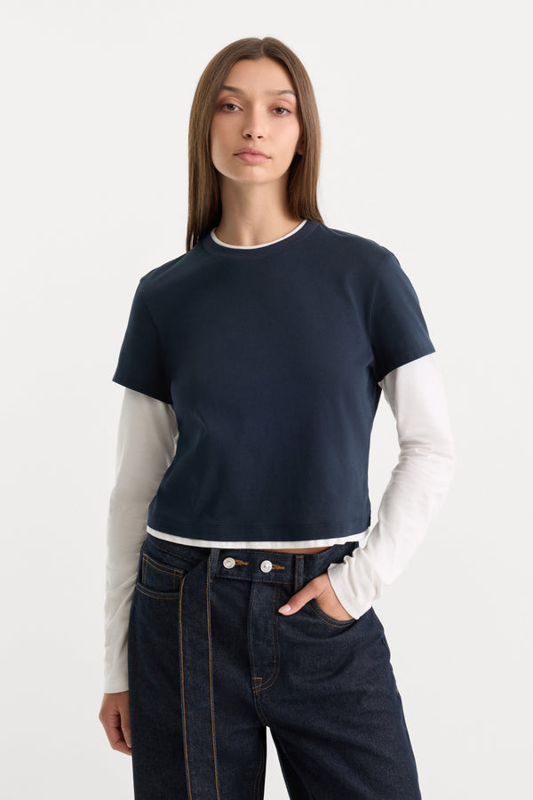 THE COMBO LAYERED TEE | NAVY WITH CHALK-1 | GOOD AMERICAN | MODEL