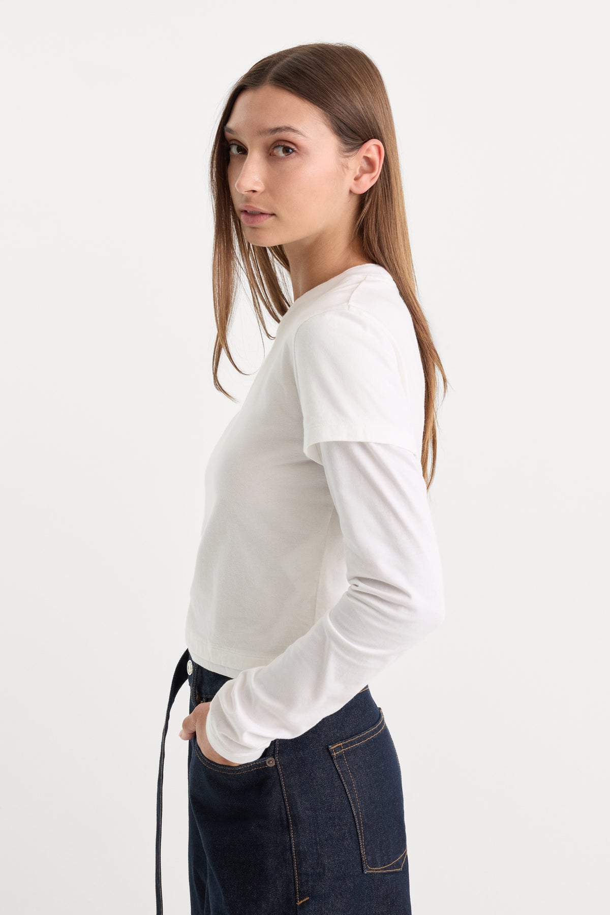 THE COMBO LAYERED TEE | CHALK WITH CHALK-2 | GOOD AMERICAN | MODEL