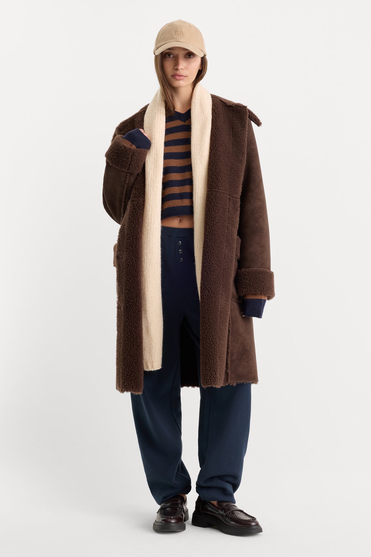 THE FAUX SHEARLING LONG COAT | DEEP CHOCOLATE-1 | GOOD AMERICAN | MODEL_A
