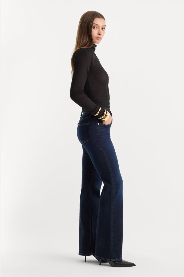 SOFT TECH GOOD LOW RISE BOOTCUT JEANS | INDIGO1308
