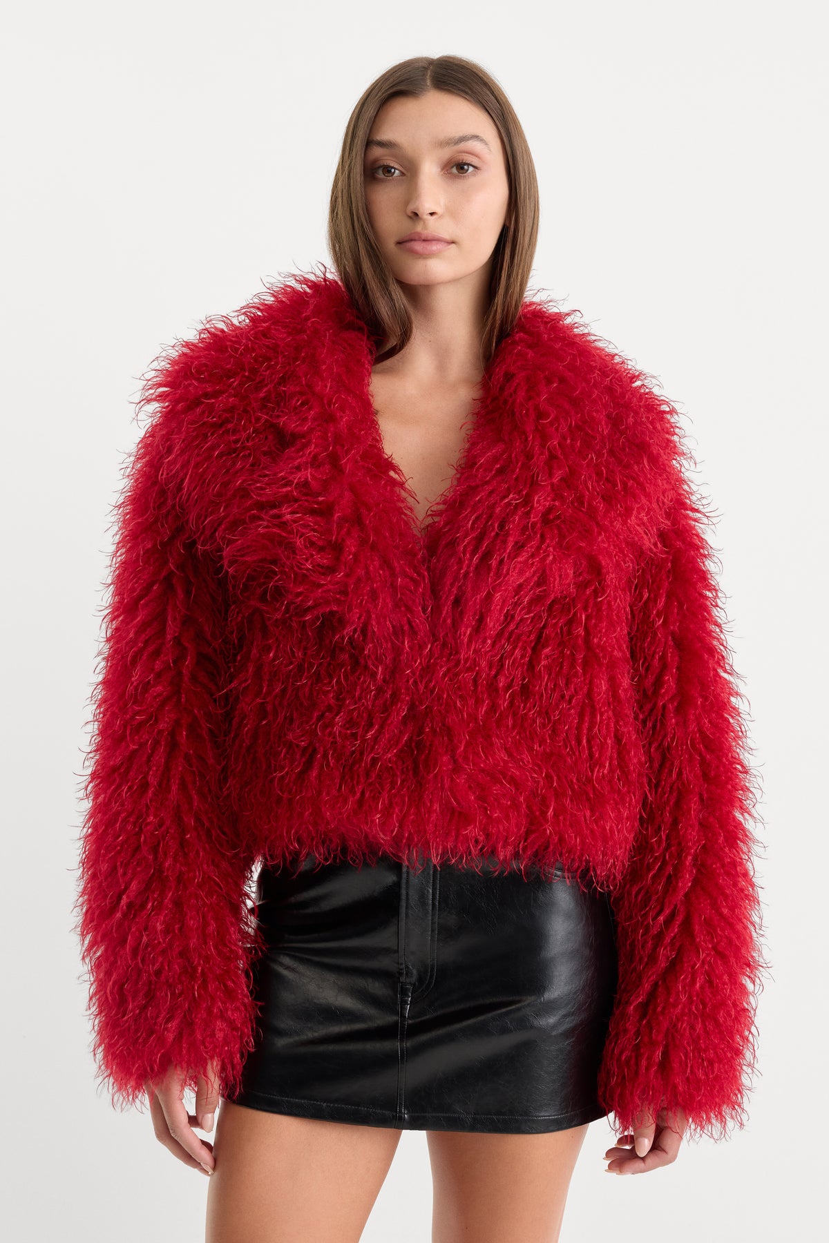 THE FAUX FUR COAT | CARMINE-1 | GOOD AMERICAN | MODEL_A