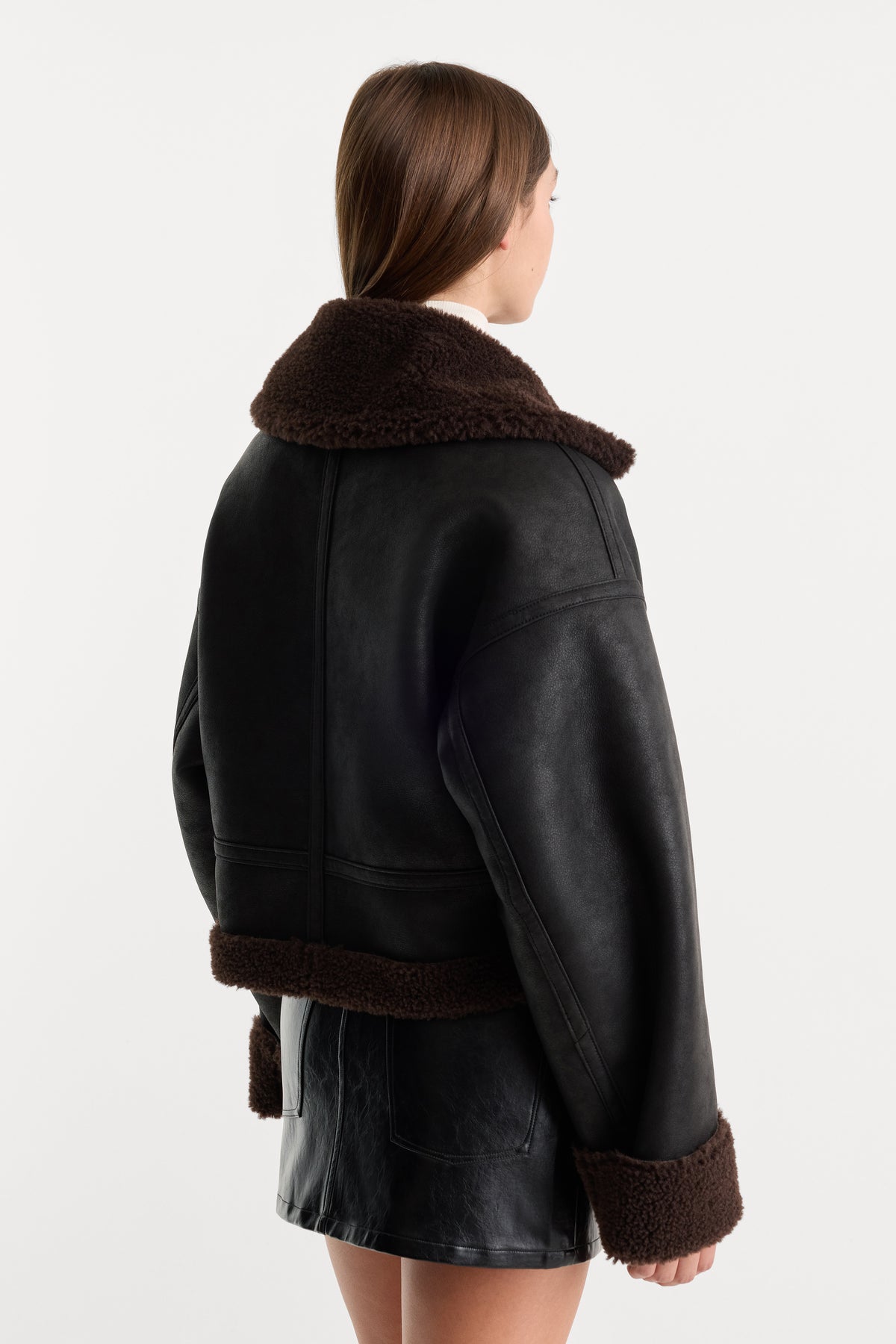 THE FAUX SHEARLING AVIATOR JACKET | BLACK WITH BROWN-5 | GOOD AMERICAN | MODEL_A