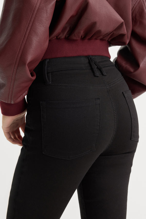 NEVER FADE BUTTON FRONT GOOD LEGS STRAIGHT JEANS | BLACK001