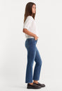 ALWAYS FITS GOOD PETITE STRAIGHT JEANS | INDIGO571-2 | GOOD AMERICAN | MODEL