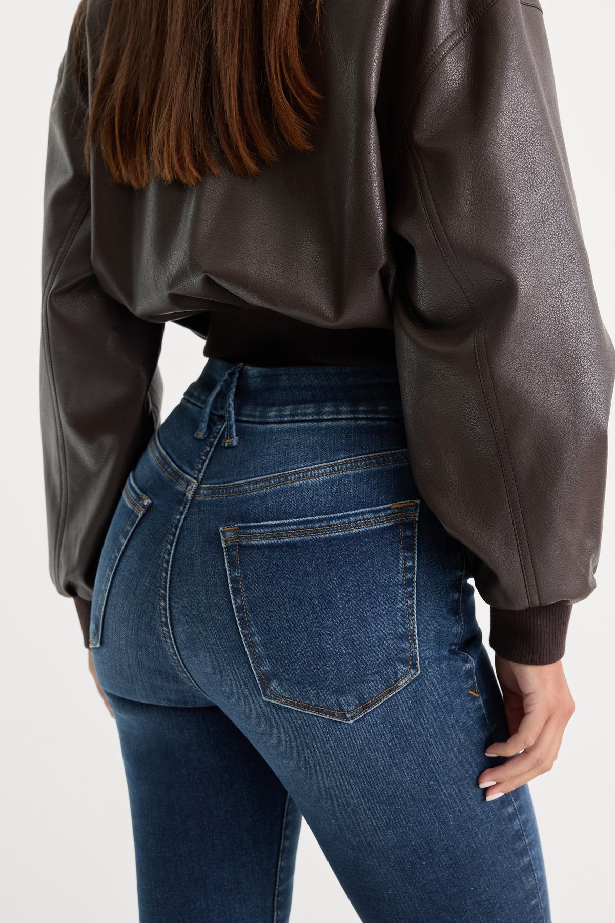 ALWAYS FITS GOOD LEGS SKINNY JEANS | INDIGO446-8 | GOOD AMERICAN | MODEL_A
