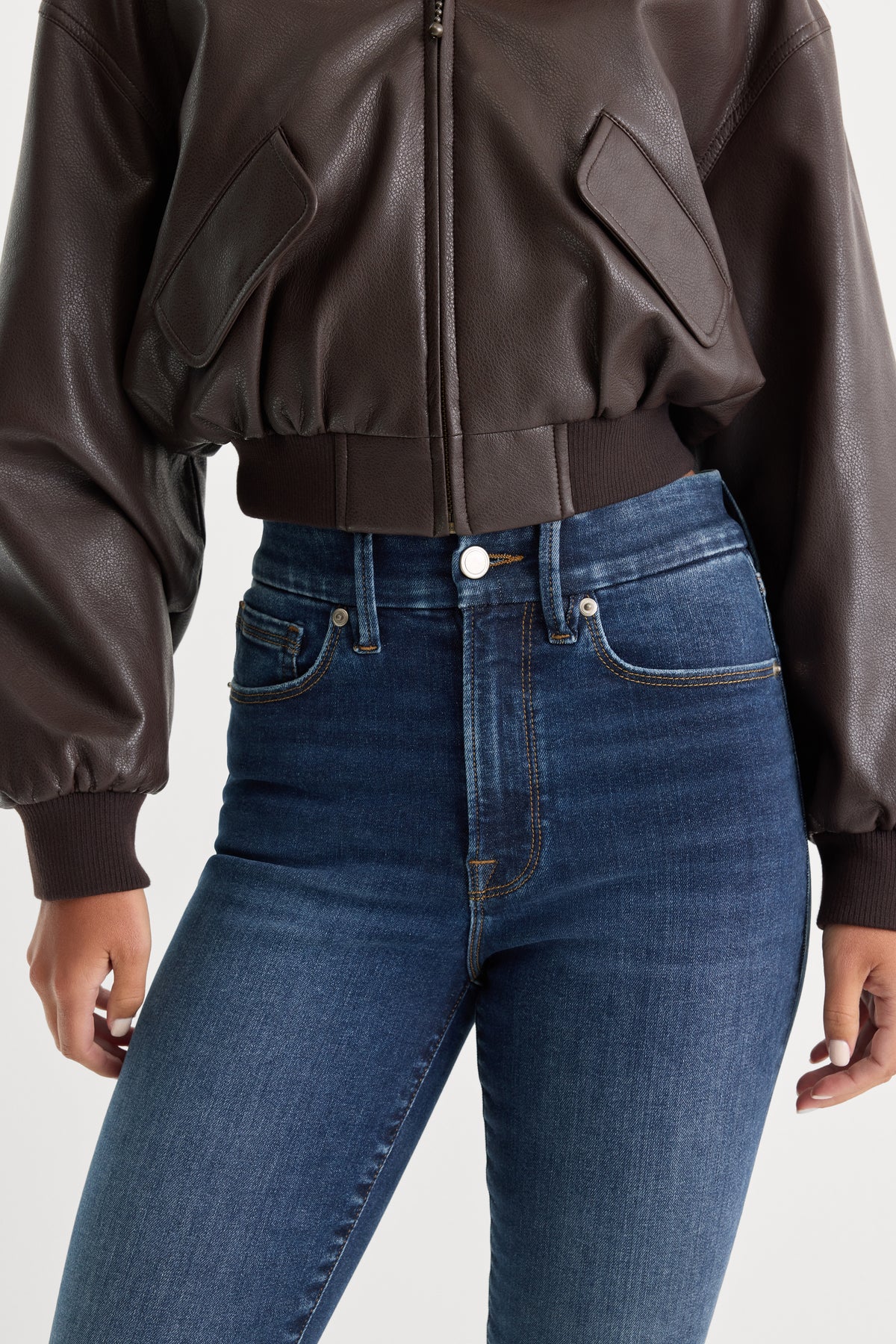ALWAYS FITS GOOD LEGS SKINNY JEANS | INDIGO446-6 | GOOD AMERICAN | MODEL_A