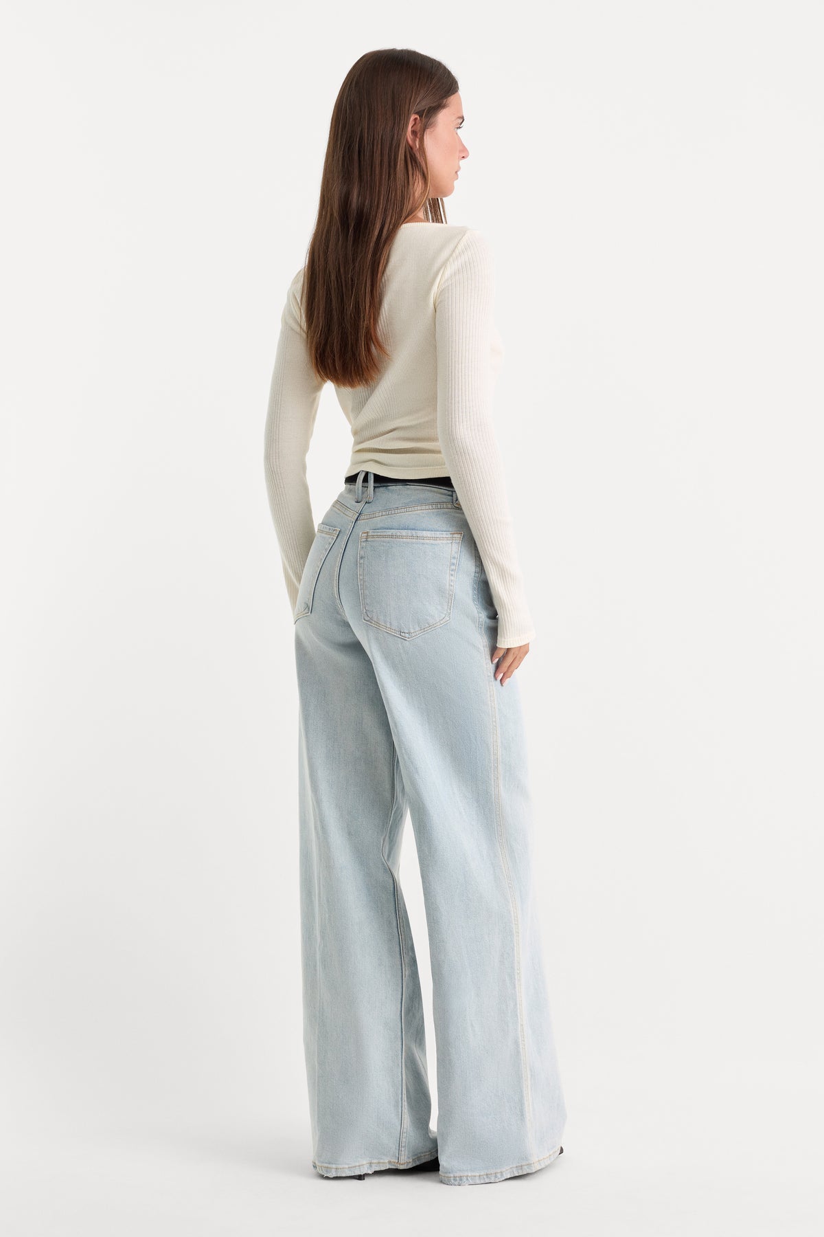 GOOD SKATE WIDE LEG JEANS | INDIGO634-5 | GOOD AMERICAN | MODEL