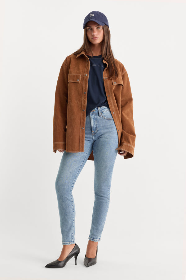 GOOD LEGS SKINNY JEANS | INDIGO1154-1 | GOOD AMERICAN | MODEL