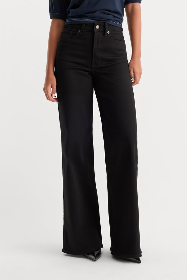 NEVER FADE GOOD WAIST PALAZZO JEANS | BLACK-2 | GOOD AMERICAN | MODEL