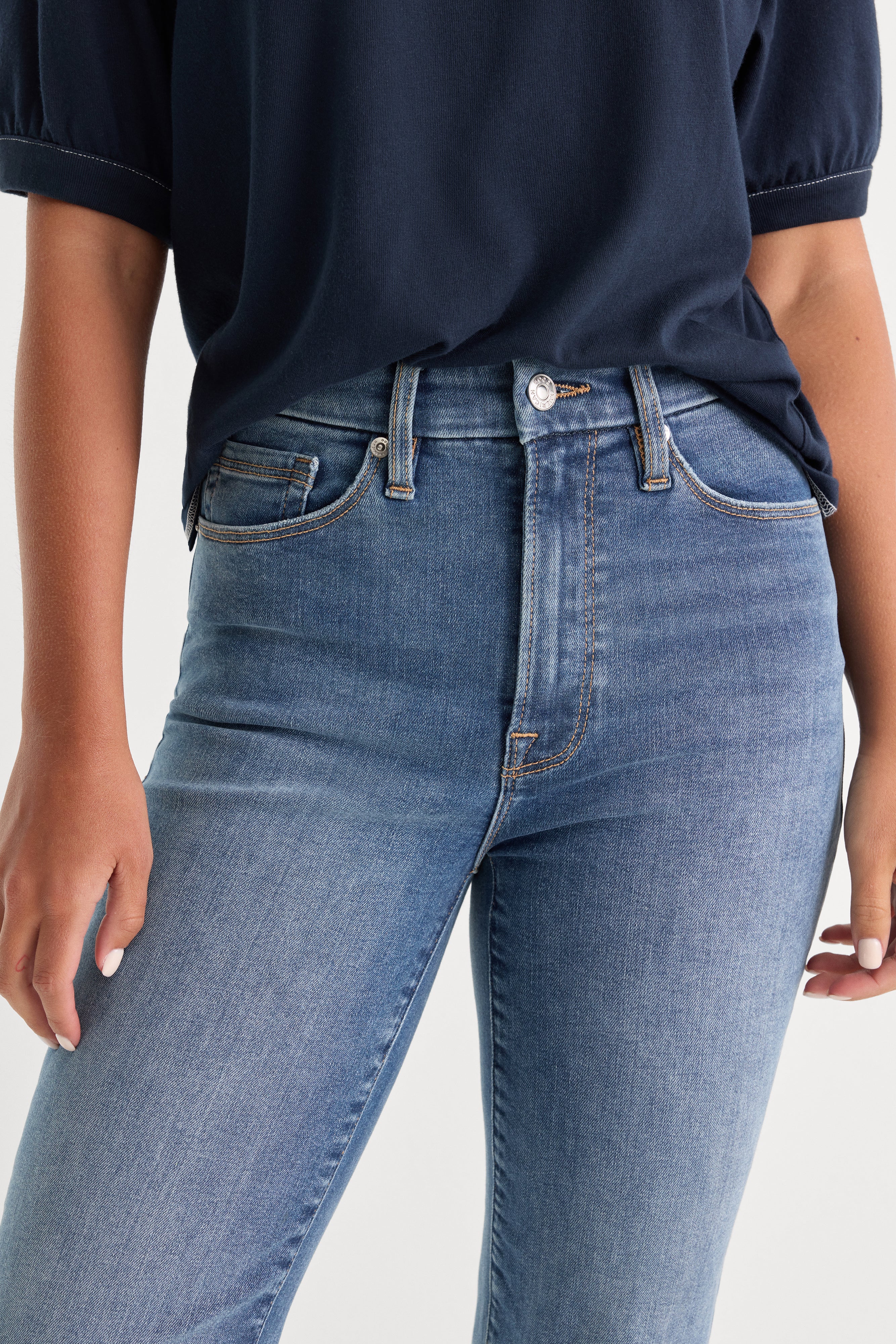 GOOD ICON STRAIGHT FLOCKED DENIM JEANS | INDIGO939 – GOOD AMERICAN