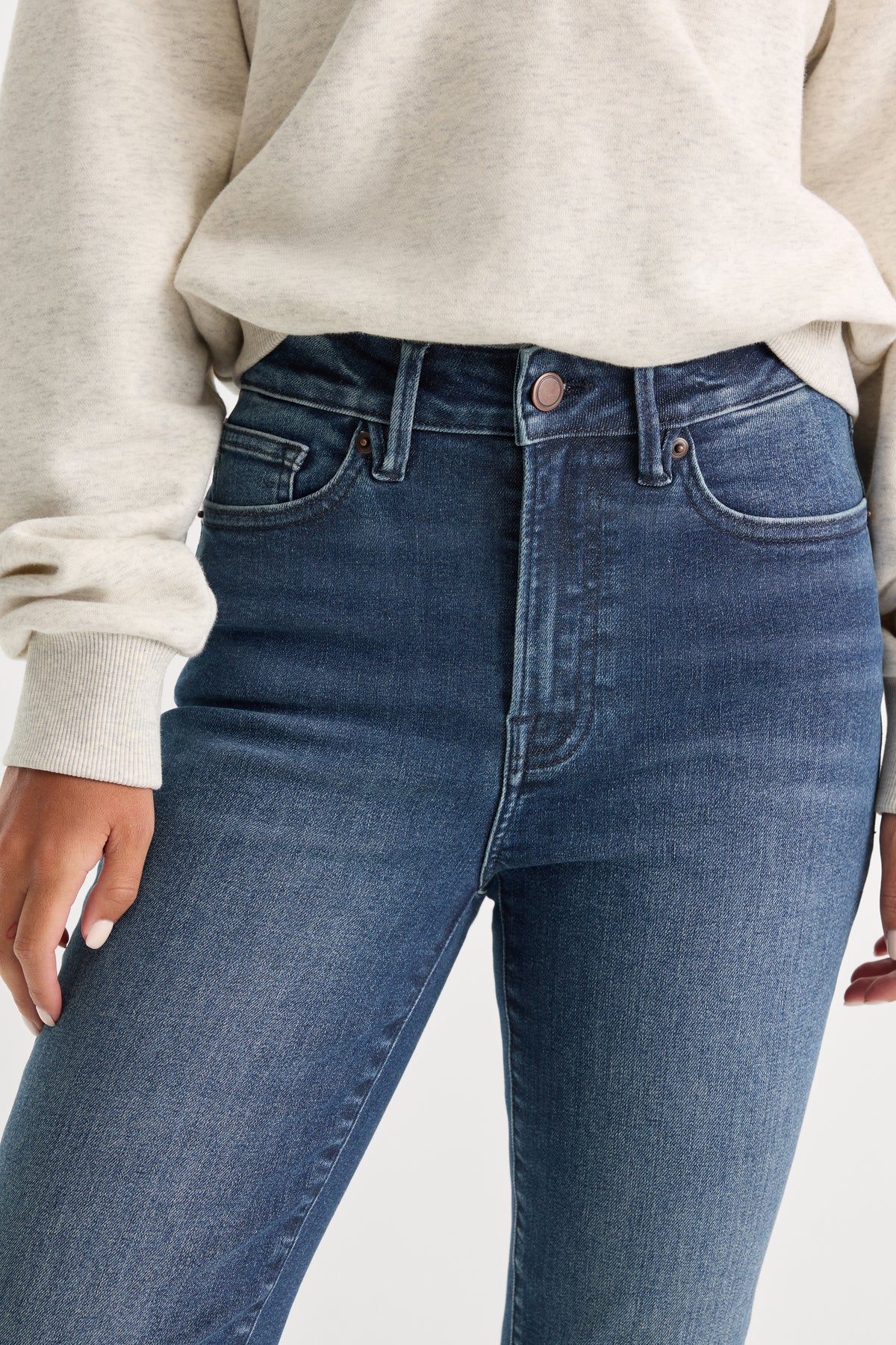 ALWAYS FITS GOOD LEGS STRAIGHT JEANS | INDIGO446-5 | GOOD AMERICAN | MODEL_A