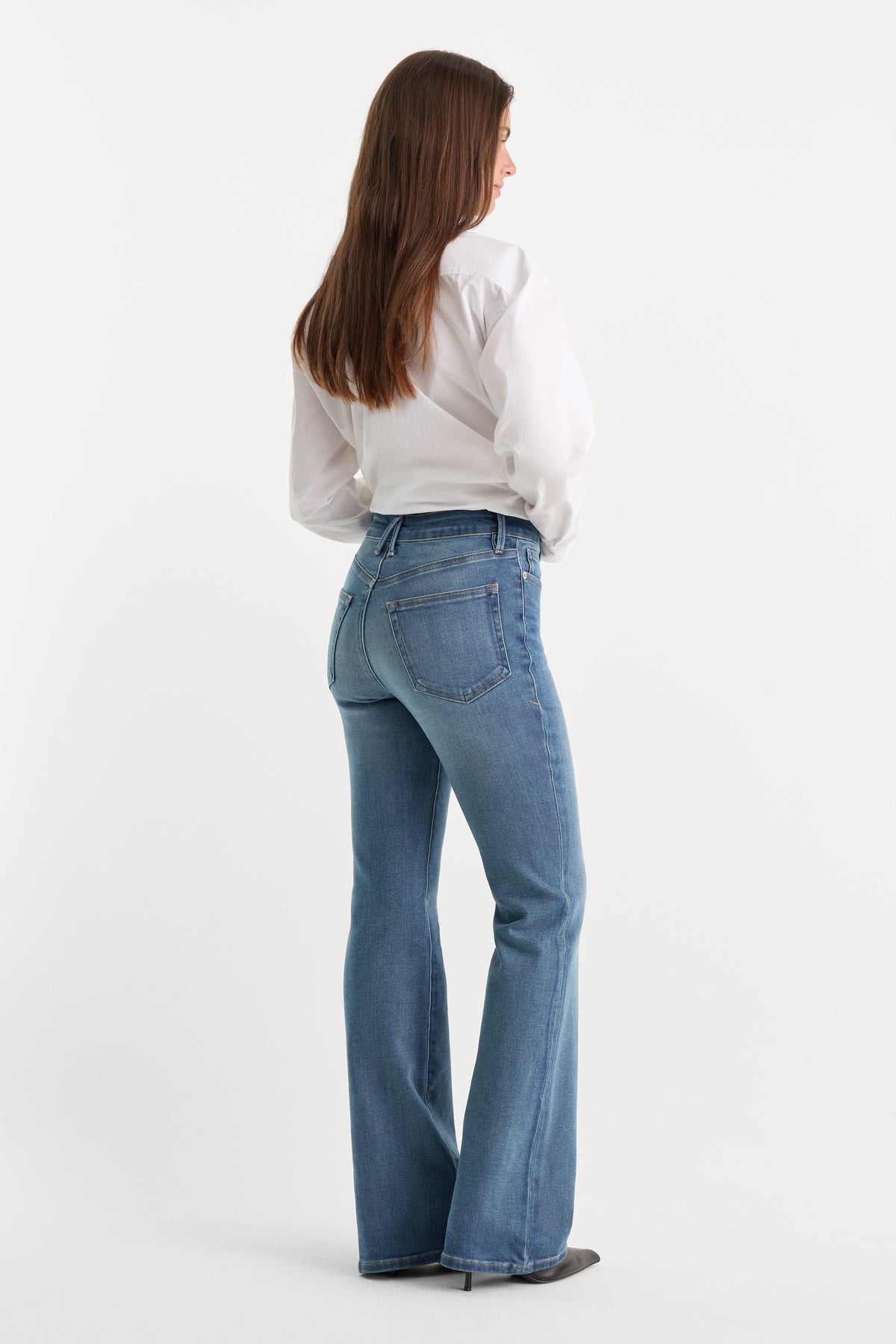 SOFT TECH GOOD CLASSIC BOOTCUT JEANS|INDIGO863-5 | GOOD AMERICAN | MODEL_A