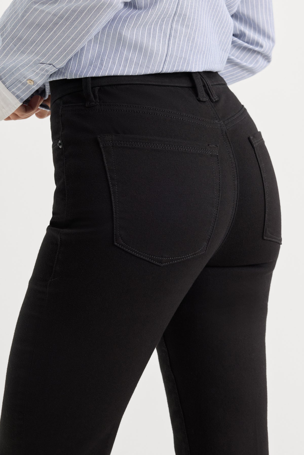 NEVER FADE GOOD CLASSIC SLIM BOOTCUT JEANS | BLACK-6 | GOOD AMERICAN | MODEL_A