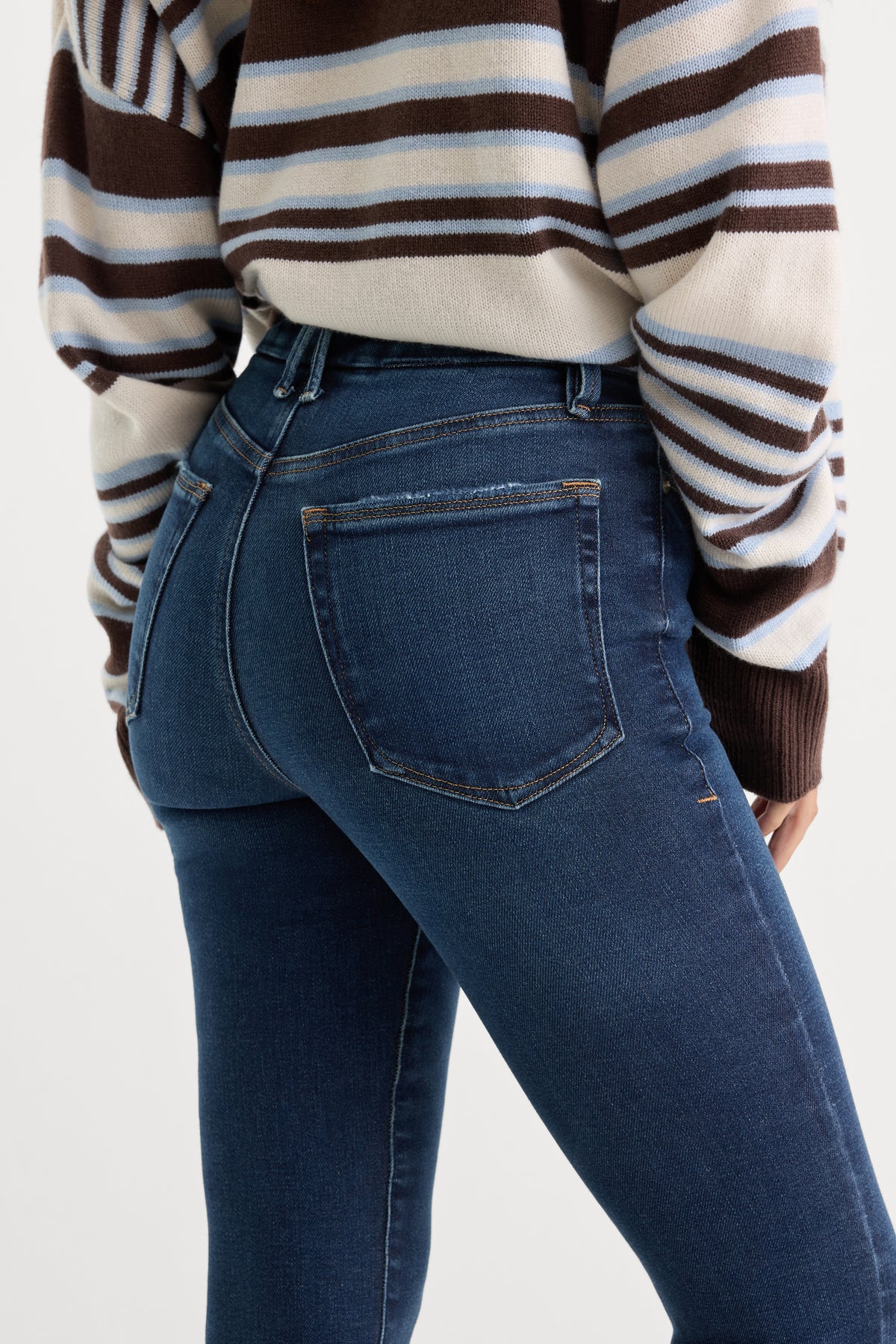 SOFT TECH GOOD LEGS STRAIGHT JEANS | INDIGO511-6 | GOOD AMERICAN | MODEL_A