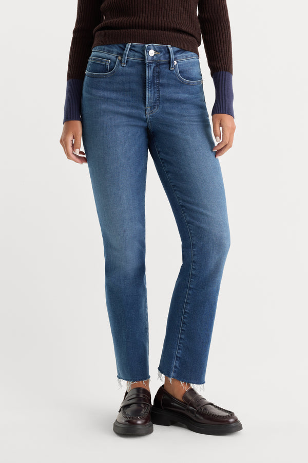 SOFT TECH GOOD LEGS STRAIGHT JEANS | INDIGO818-2 | GOOD AMERICAN | MODEL