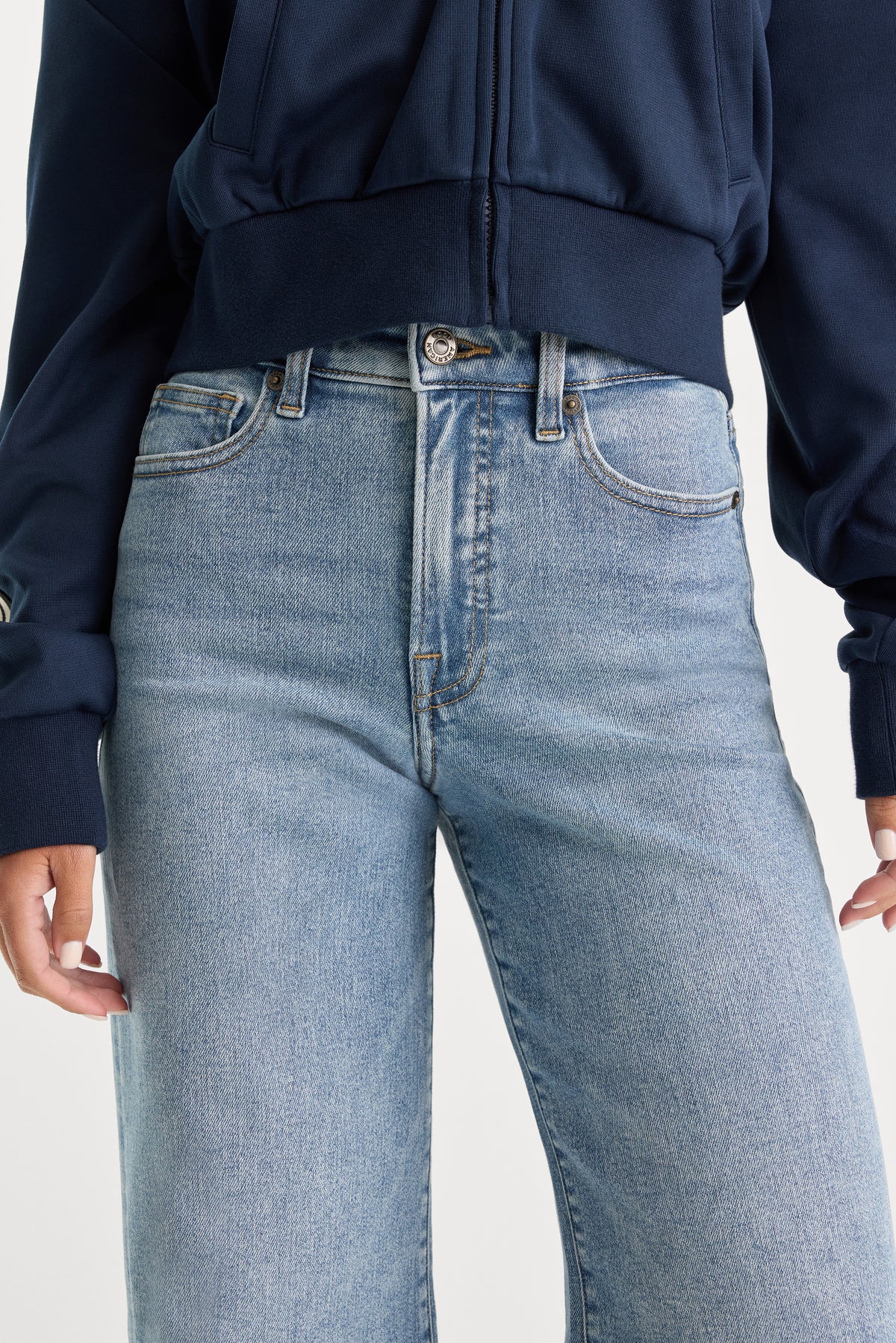 GOOD WAIST PALAZZO JEANS | INDIGO1154-3 | GOOD AMERICAN | MODEL_A