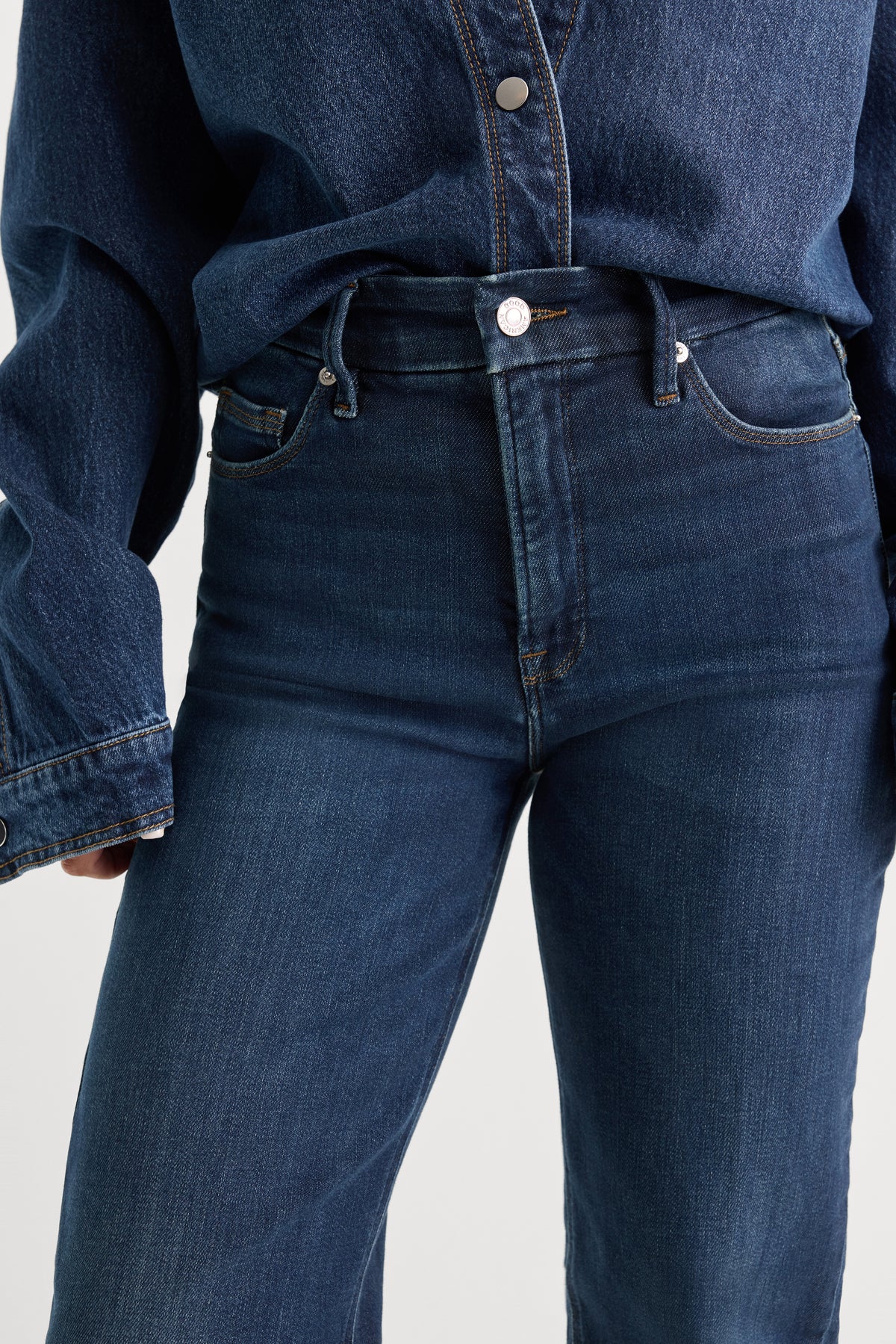 SOFT TECH GOOD TRUE STRAIGHT JEANS|INDIGO572-4 | GOOD AMERICAN | MODEL_A