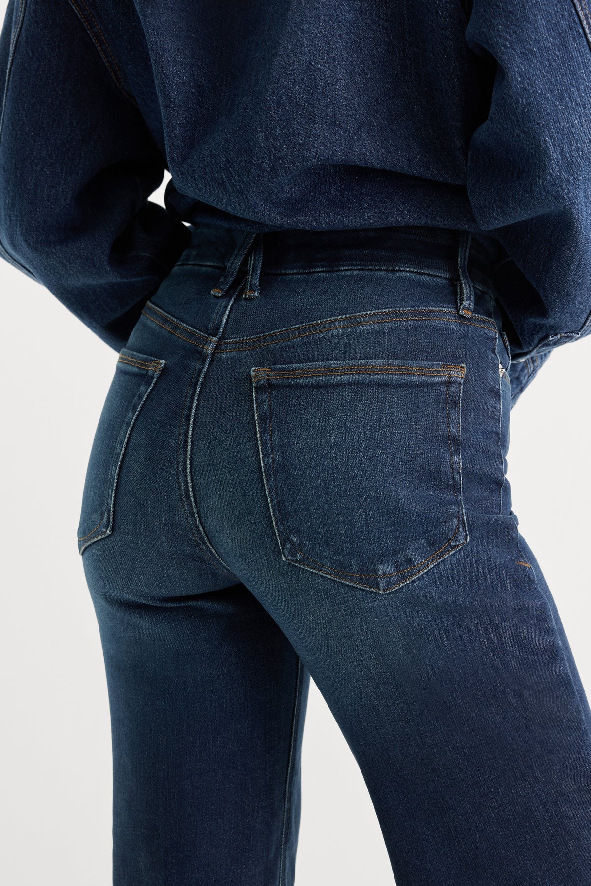 SOFT TECH GOOD TRUE STRAIGHT JEANS|INDIGO572-7 | GOOD AMERICAN | MODEL_A