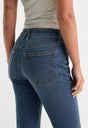 GOOD PETITE STRAIGHT JEANS | BLUE004-6 | GOOD AMERICAN | MODEL_A
