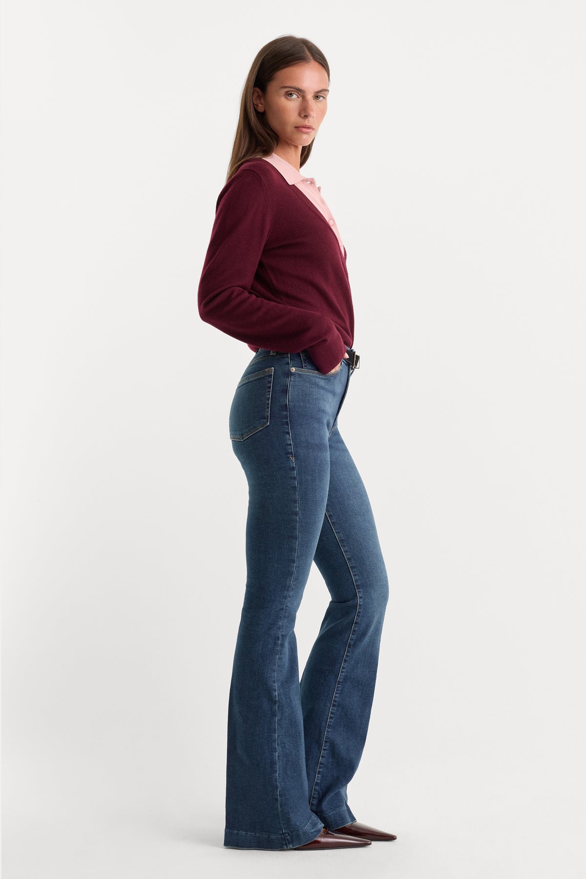 GOOD PETITE FLARE JEANS | BLUE004-5 | GOOD AMERICAN | MODEL_A