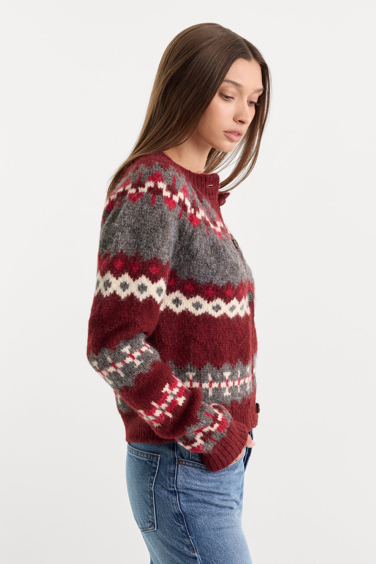 THE CLASSIC CARDIGAN | BORDEAUX FAIR ISLE-2 | GOOD AMERICAN | MODEL_A
