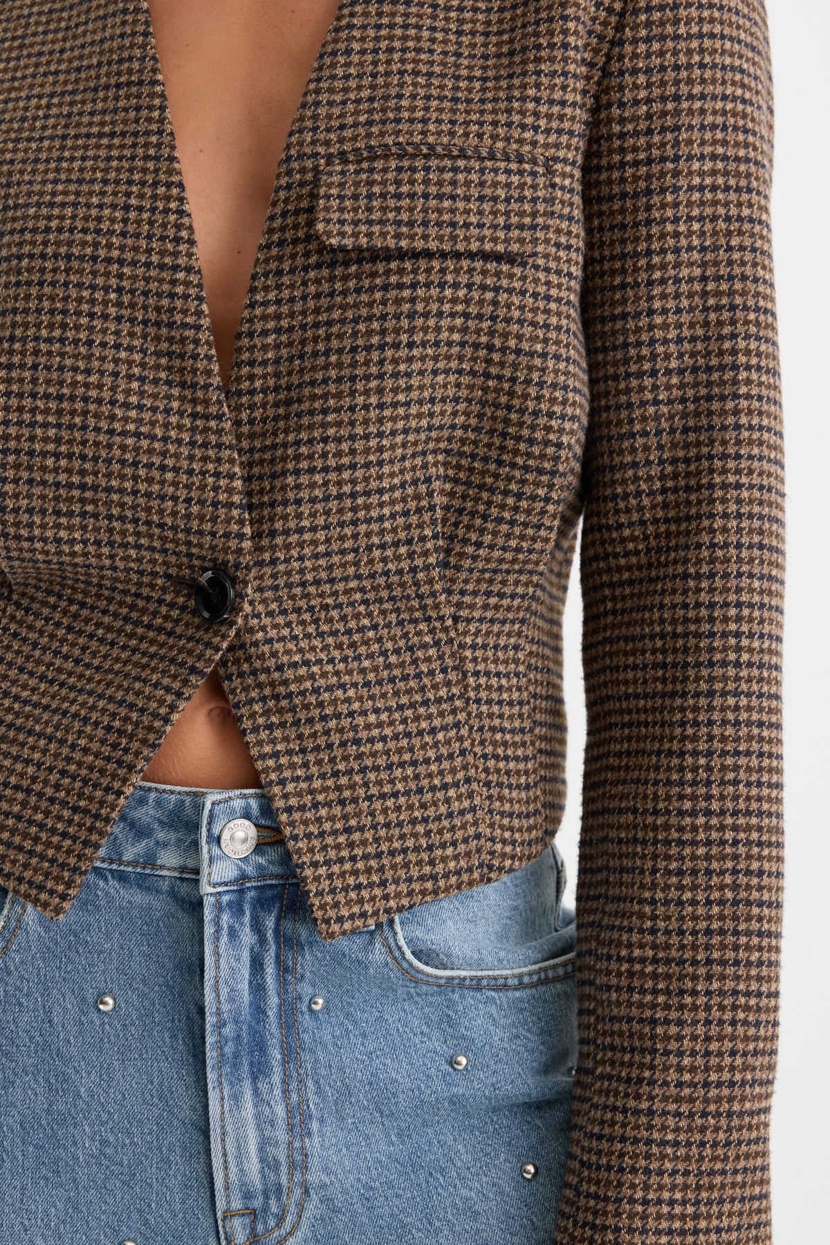 THE COLLARLESS BLAZER | BROWN MINI HOUNDSTOOTH-2 | GOOD AMERICAN | MODEL_A