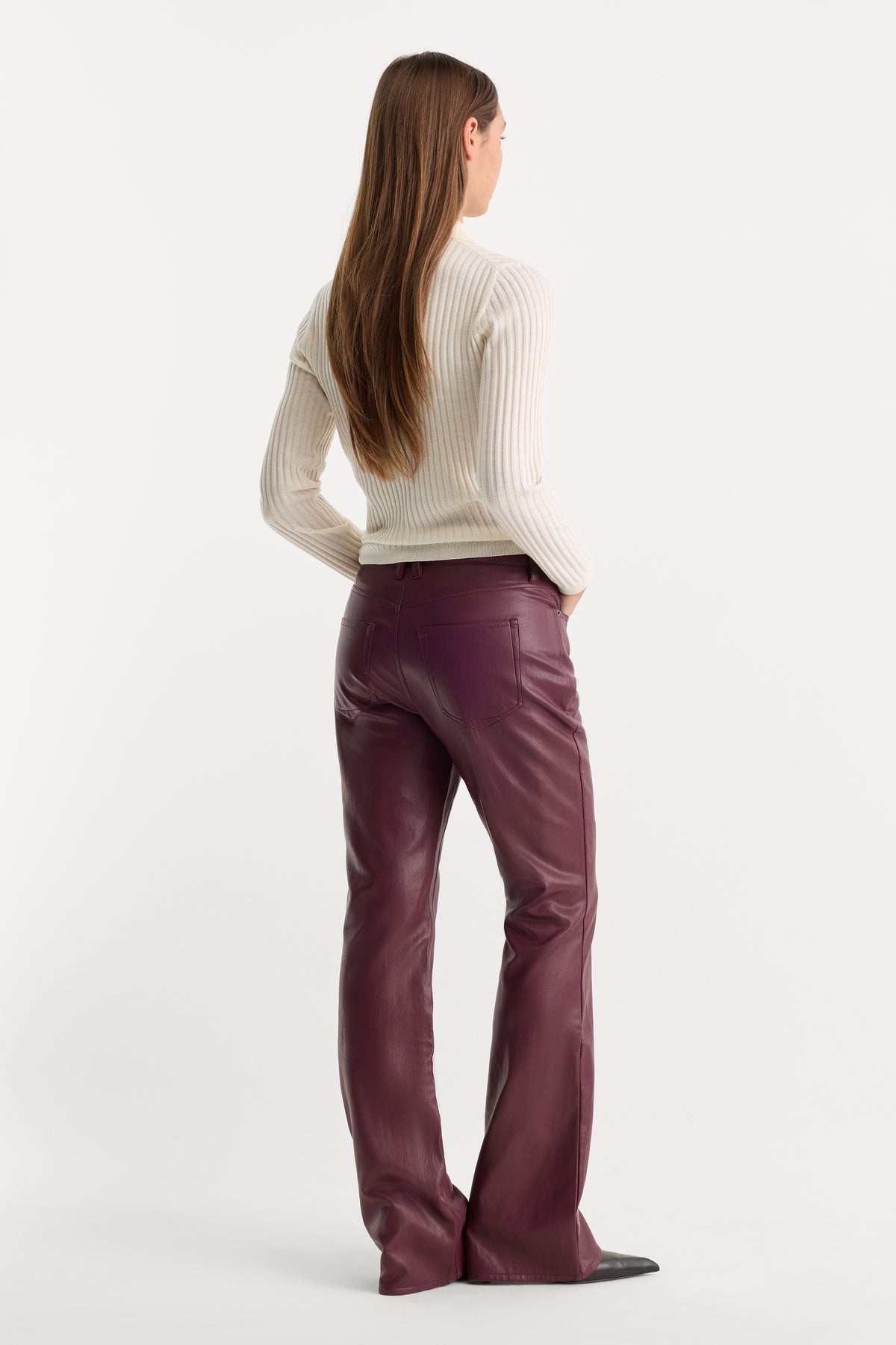 BETTER THAN LEATHER GOOD CLASSIC BOOTCUT PANT | WINETASTING-5 | GOOD AMERICAN | MODEL_A