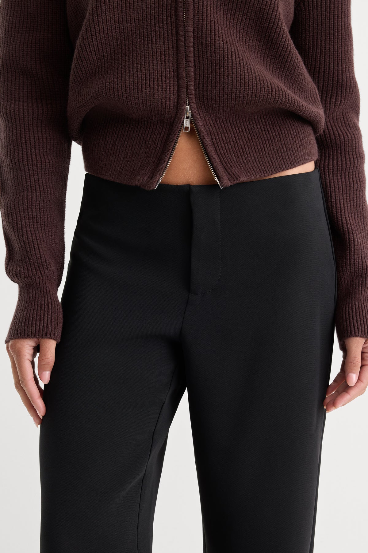 THE GHOST WAISTBAND TROUSER | BLACK001-3 | GOOD AMERICAN | MODEL_A