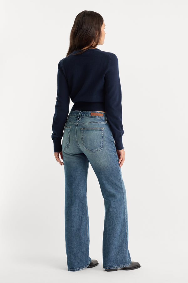 VINTAGE LOW RISE BOOTCUT JEANS | INDIGO1282-2 | GOOD AMERICAN | MODEL_B