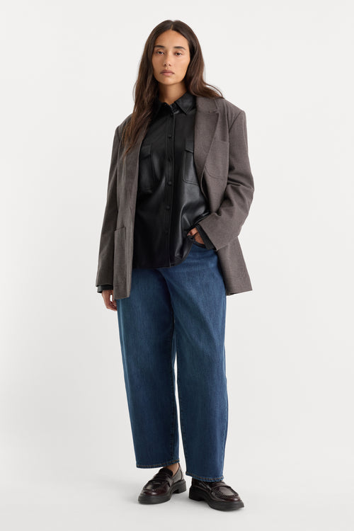 VINTAGE BARREL ANKLE JEANS | MERIDIAN-1 | GOOD AMERICAN | MODEL