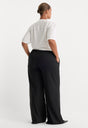 THE PULL ON TROUSER | BLACK001-7 | GOOD AMERICAN | MODEL_C