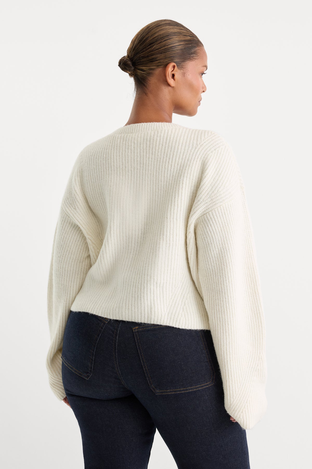 THE CHUNKY KNIT CARDIGAN | CHALK-2 | GOOD AMERICAN | MODEL_C