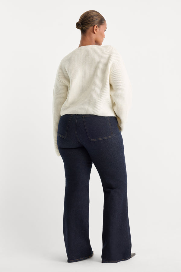 ALWAYS FITS PATCH POCKET GOOD CLASSIC BOOTCUT JEANS | DENETHICBLUE04-2 | GOOD AMERICAN | MODEL_C
