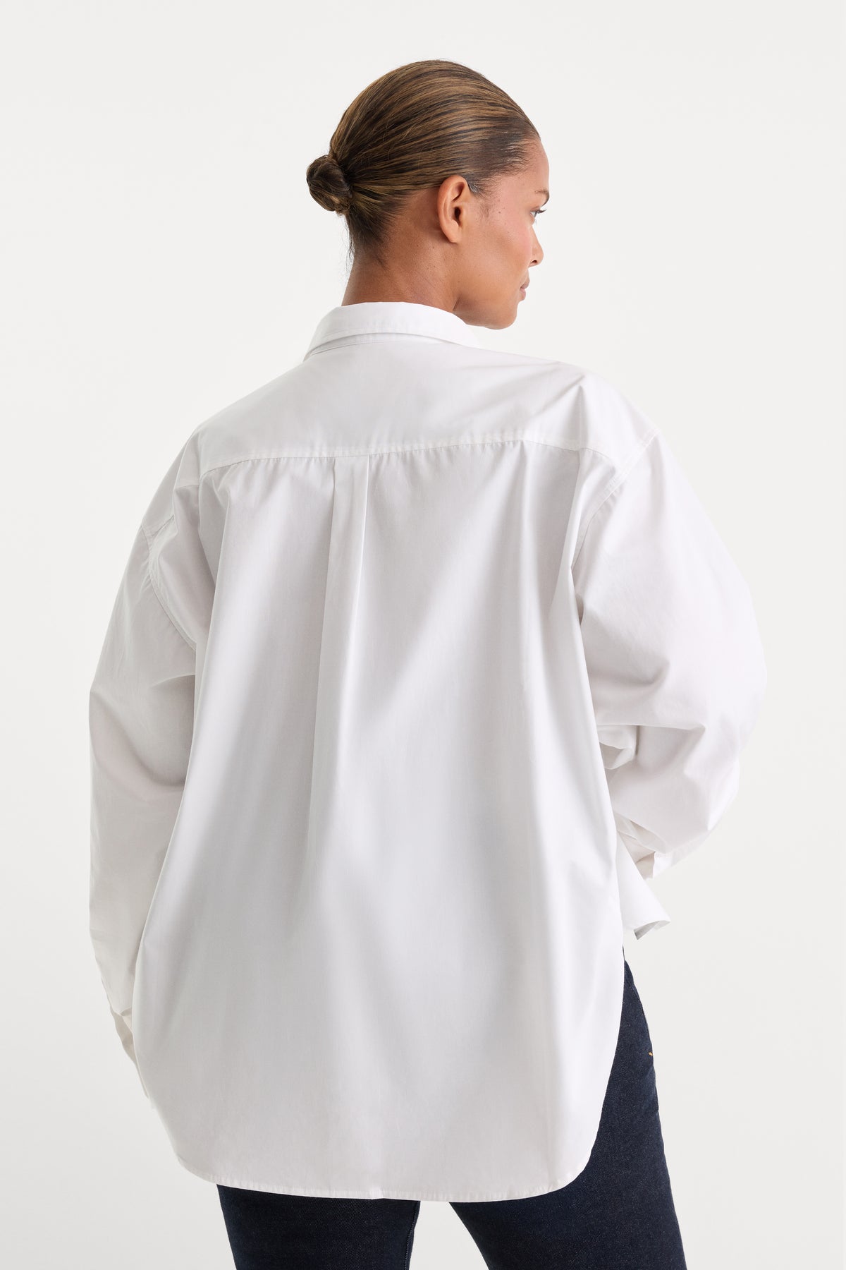 THE POPLIN EASY SHIRT | WHITE-2 | GOOD AMERICAN | MODEL_C