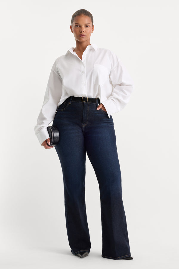 GOOD LEGS FLARE JEANS | INDIGO1308-1 | GOOD AMERICAN | MODEL