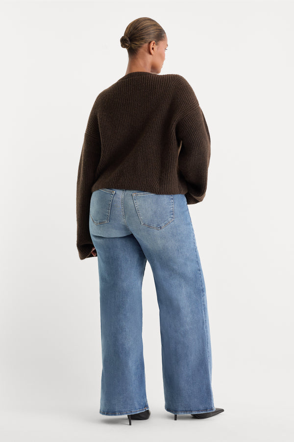 ALWAYS FITS SLIM PALAZZO JEANS | TAWNY-2 | GOOD AMERICAN | MODEL