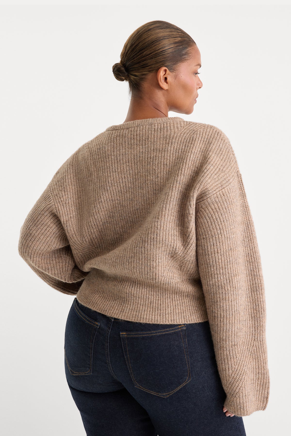 THE CHUNKY KNIT SWEATER | DUSK-2 | GOOD AMERICAN | MODEL