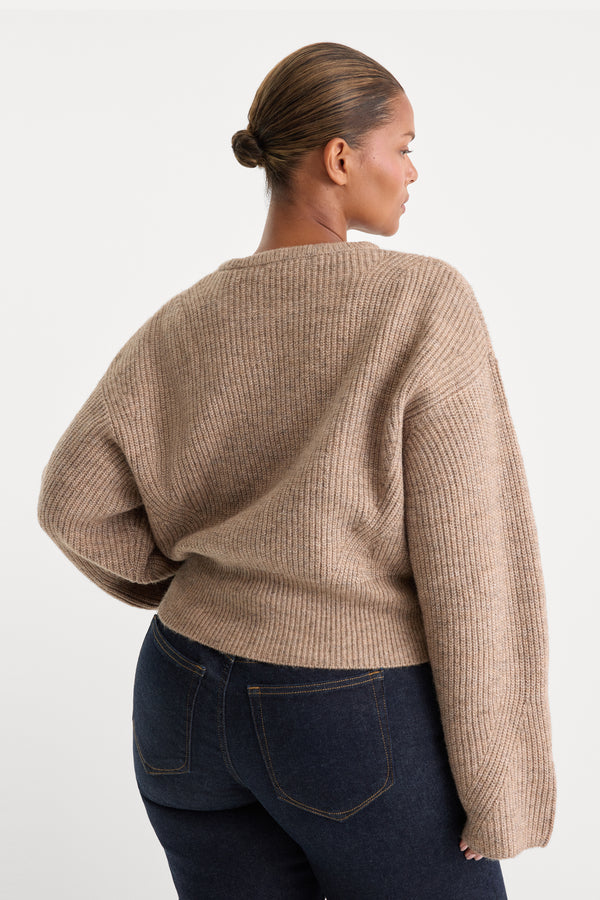 THE CHUNKY KNIT SWEATER | DUSK-2 | GOOD AMERICAN | MODEL