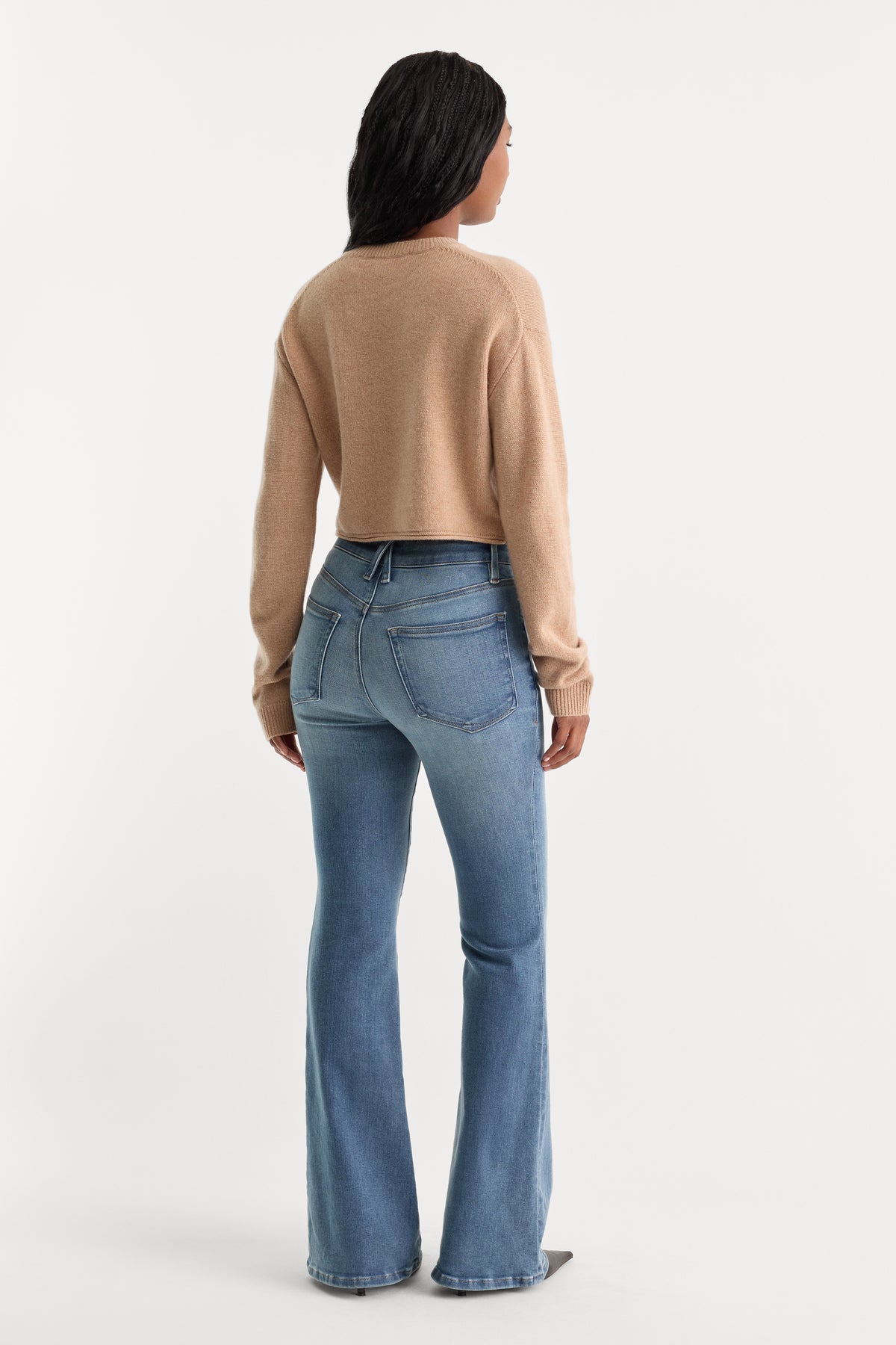 SOFT TECH GOOD LEGS FLARE JEANS | BIRCH-5 | GOOD AMERICAN | MODEL_A