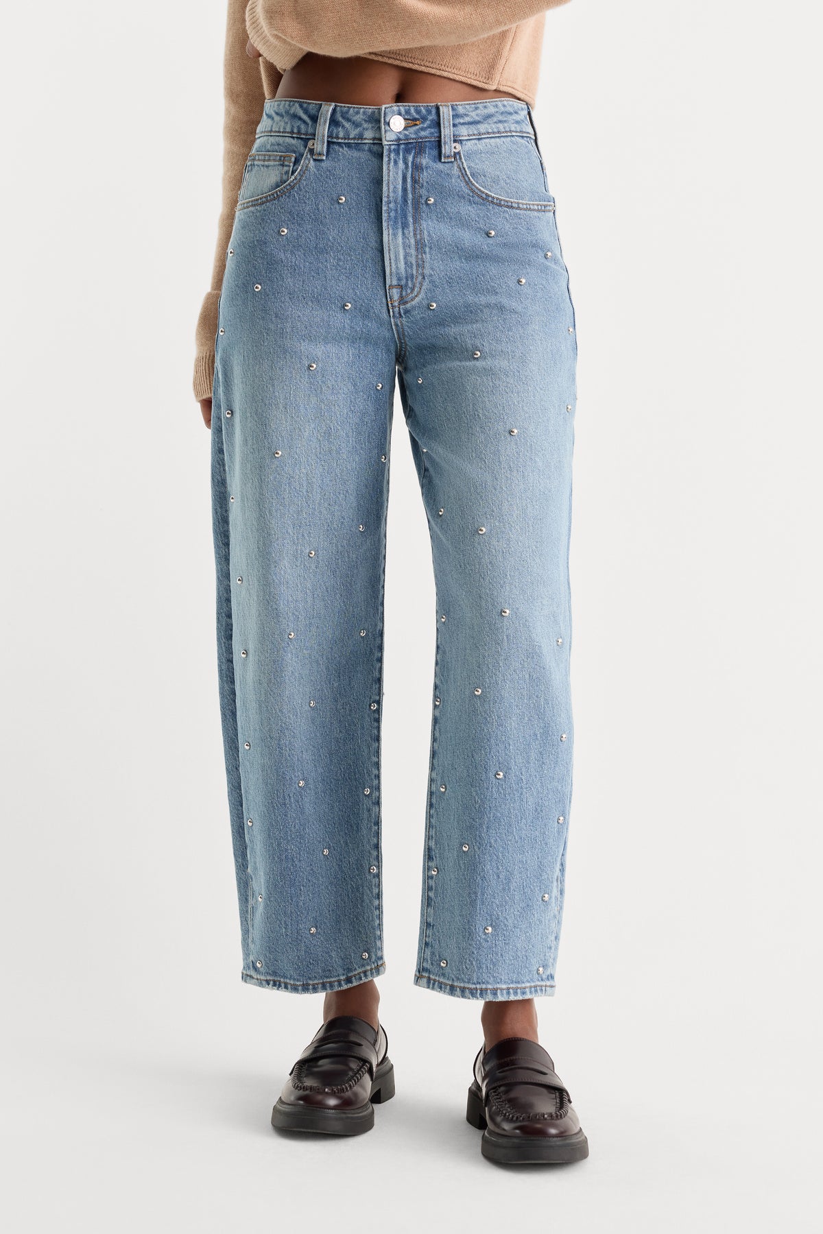 STUDDED VINTAGE BARREL ANKLE JEANS | ZANER-4 | GOOD AMERICAN | MODEL_A