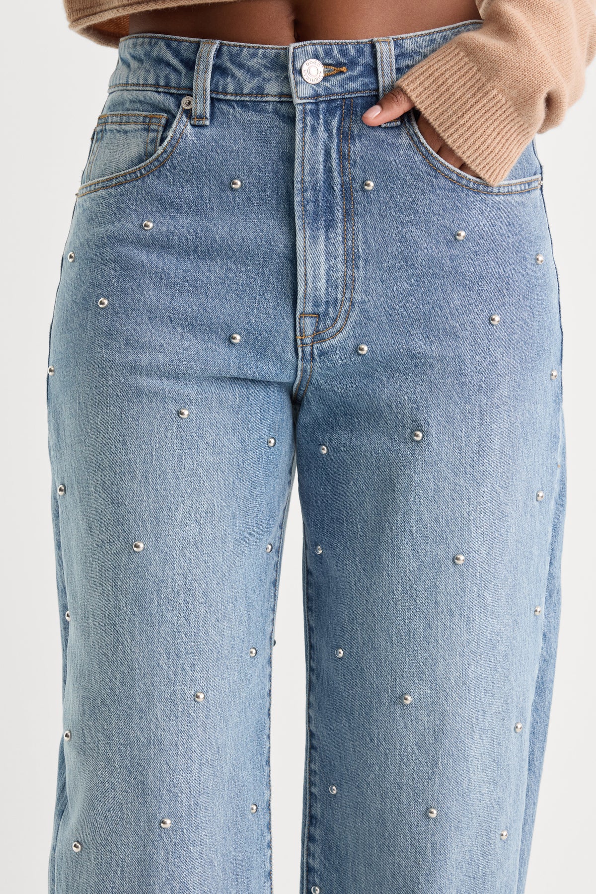 STUDDED VINTAGE BARREL ANKLE JEANS | ZANER-2 | GOOD AMERICAN | MODEL_A