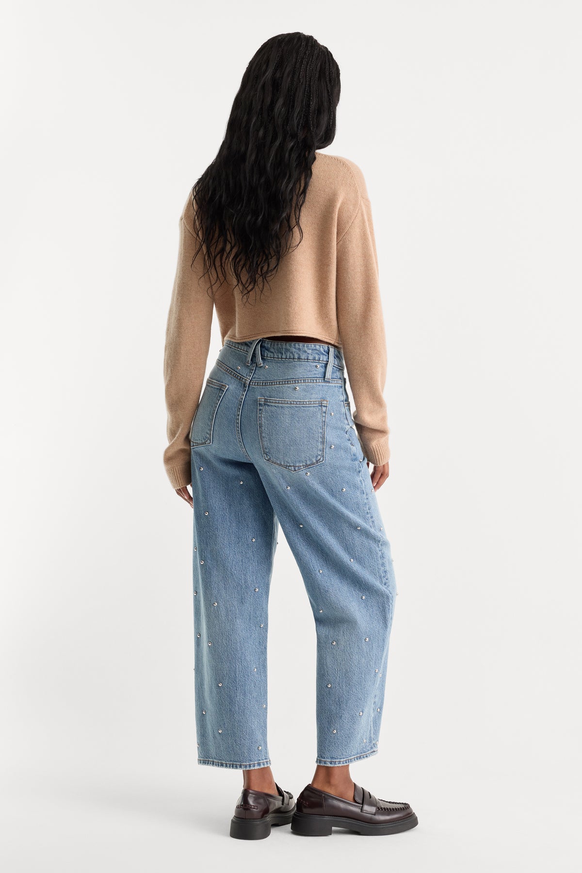 STUDDED VINTAGE BARREL ANKLE JEANS | ZANER-6 | GOOD AMERICAN | MODEL_A