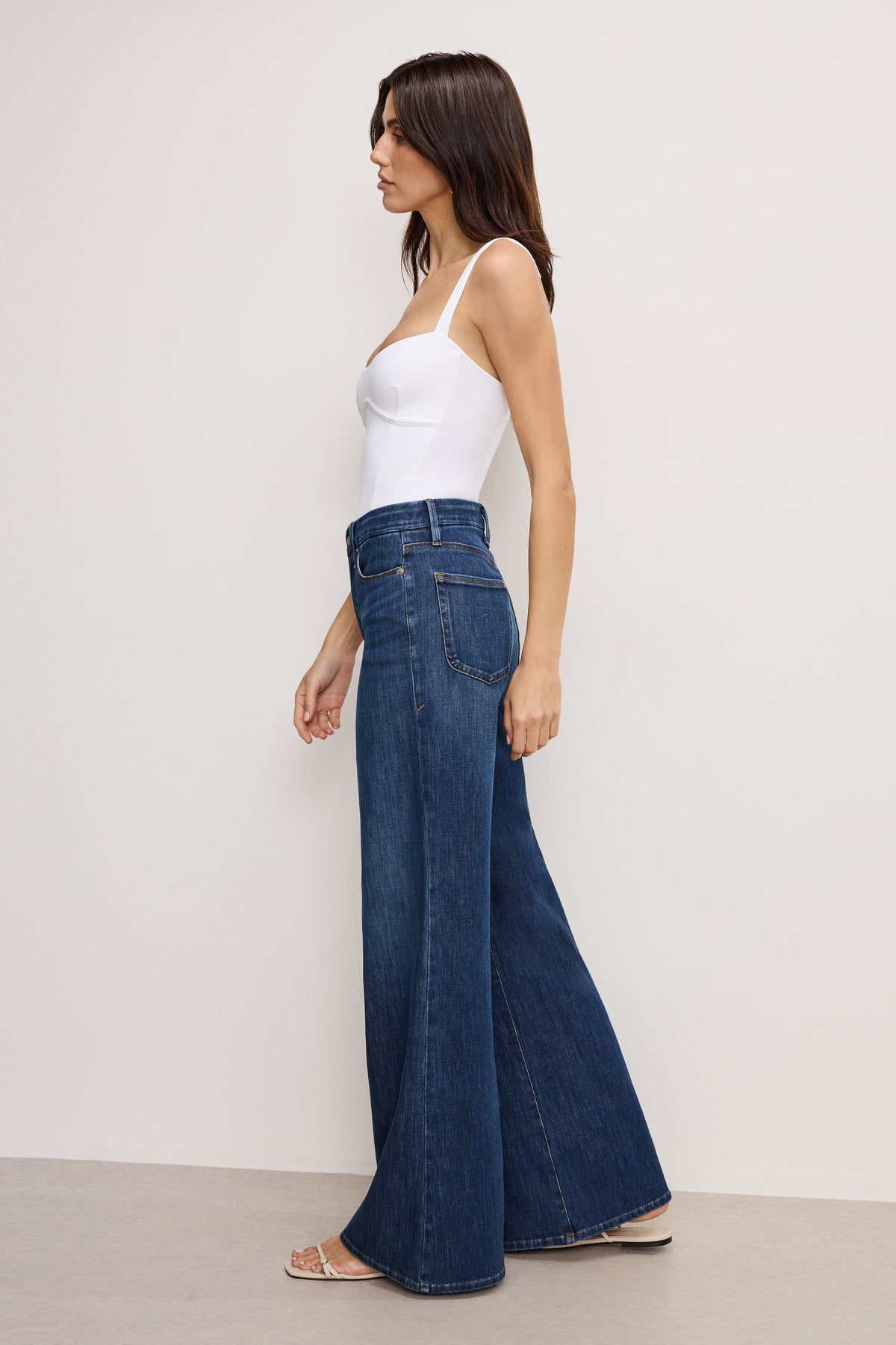 SOFT TECH GOOD WAIST PALAZZO JEANS | INDIGO977-3 | GOOD AMERICAN | MODEL_A