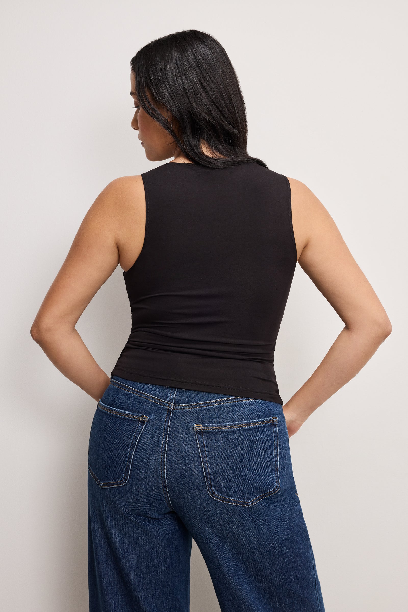 model: Size 8 |