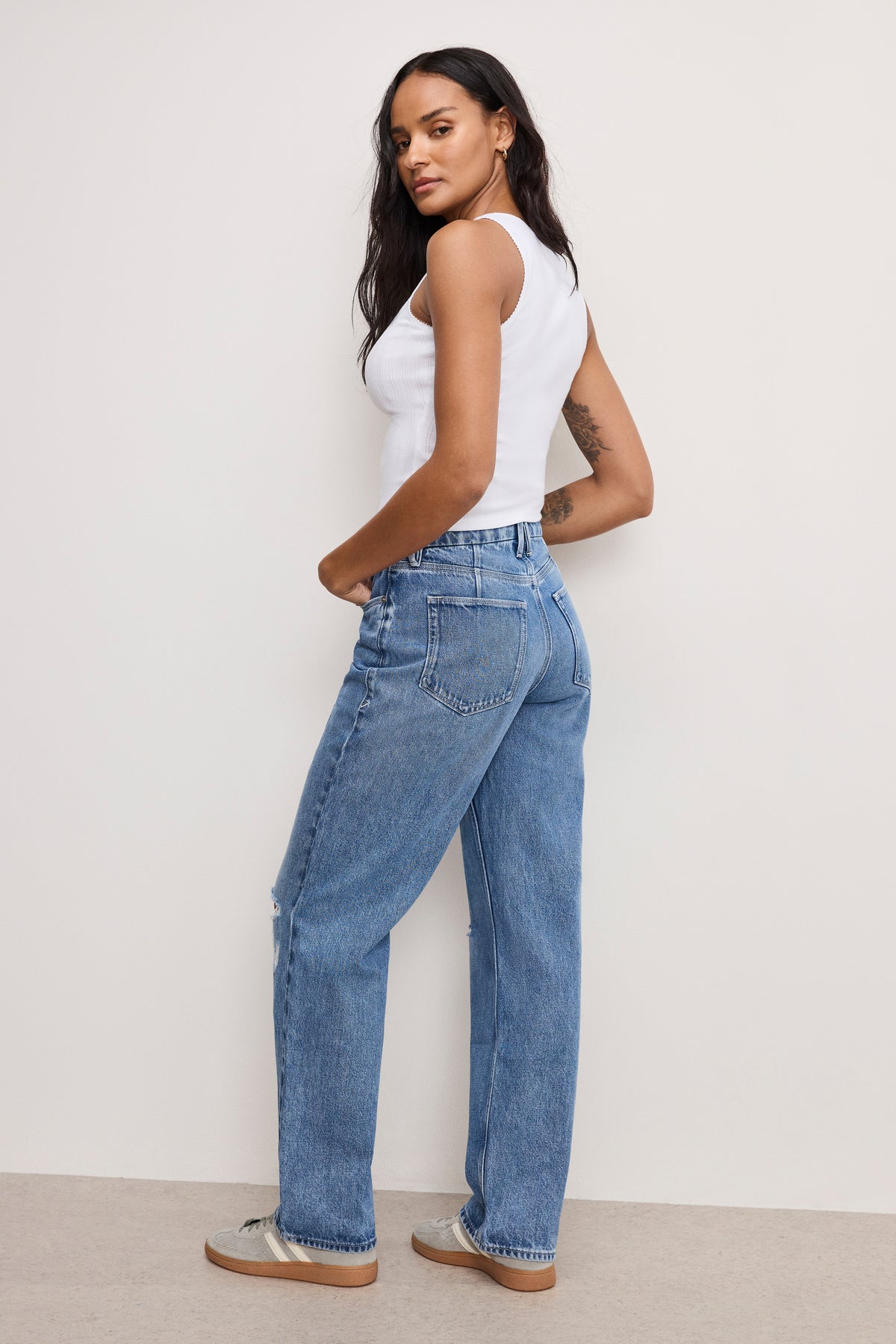 GOOD 90S RELAXED JEANS | INDIGO893-2 | GOOD AMERICAN | MODEL_A