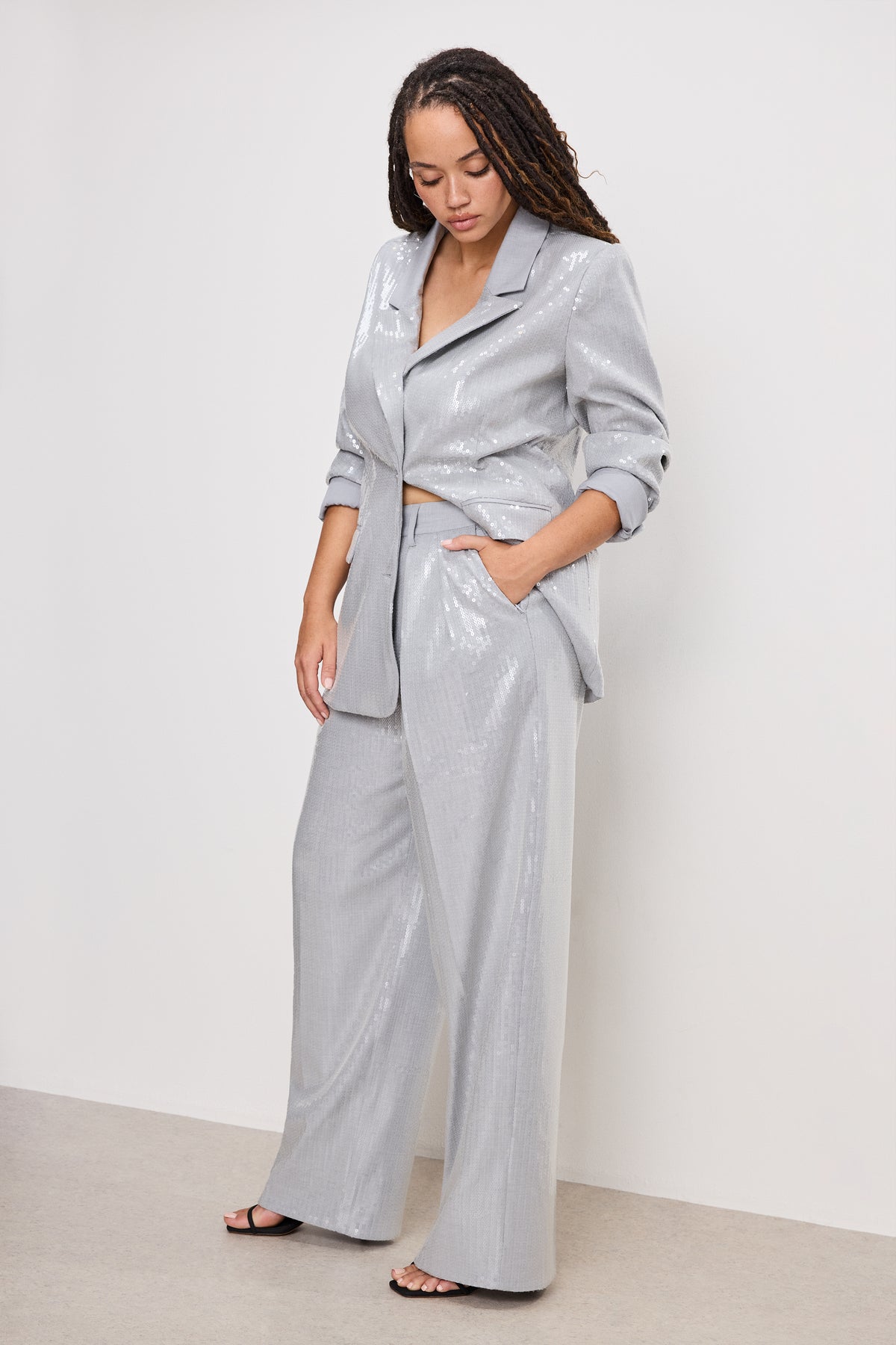 model: Size 8 | 