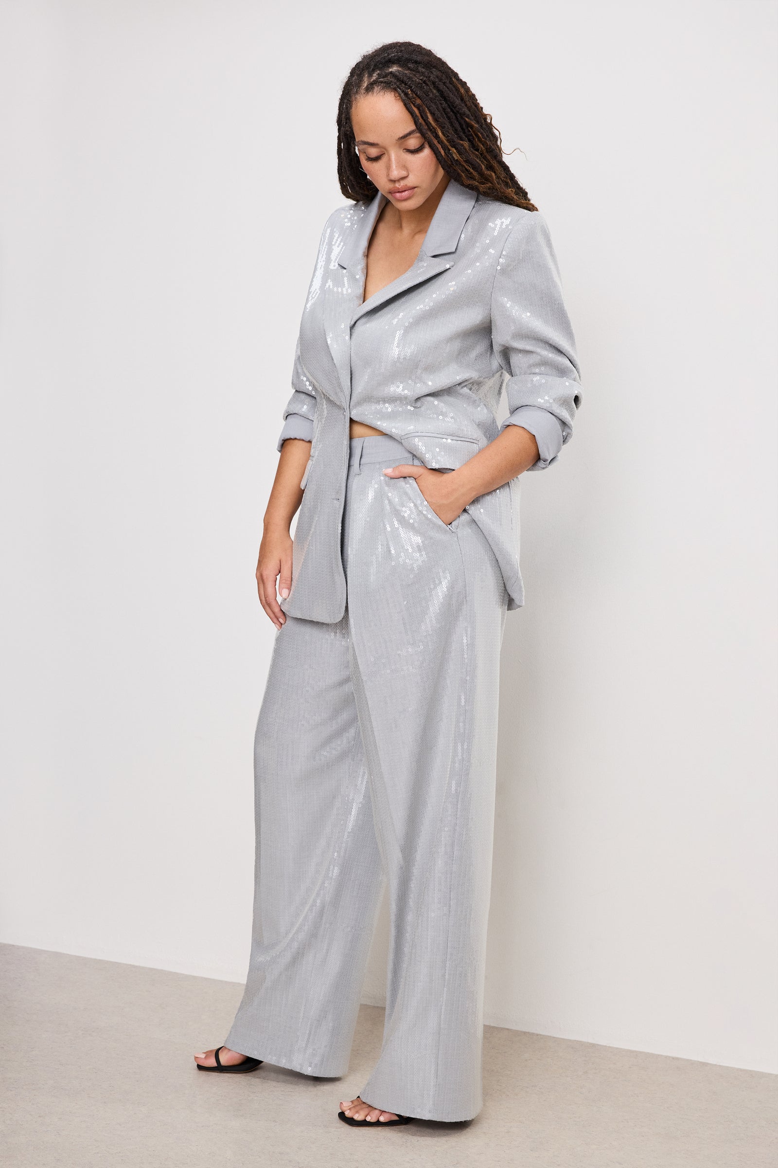 model: Size 8 | 