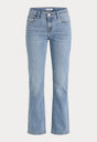 GOOD LOW RISE BOOTCUT JEANS | WHISPER-7 | GOOD AMERICAN | MODEL