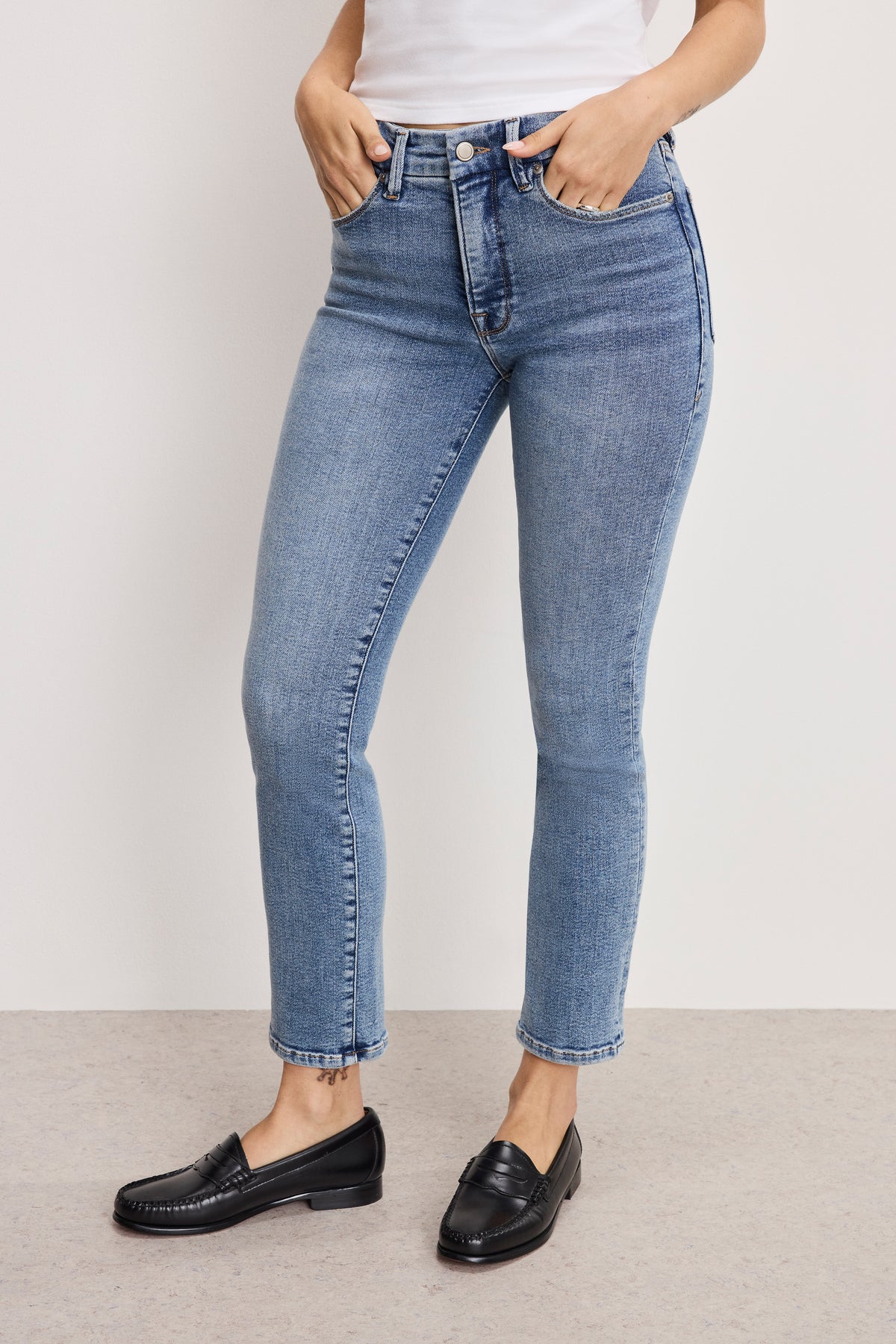 GOOD LEGS STRAIGHT JEANS | INDIGO988-2 | GOOD AMERICAN | MODEL_A