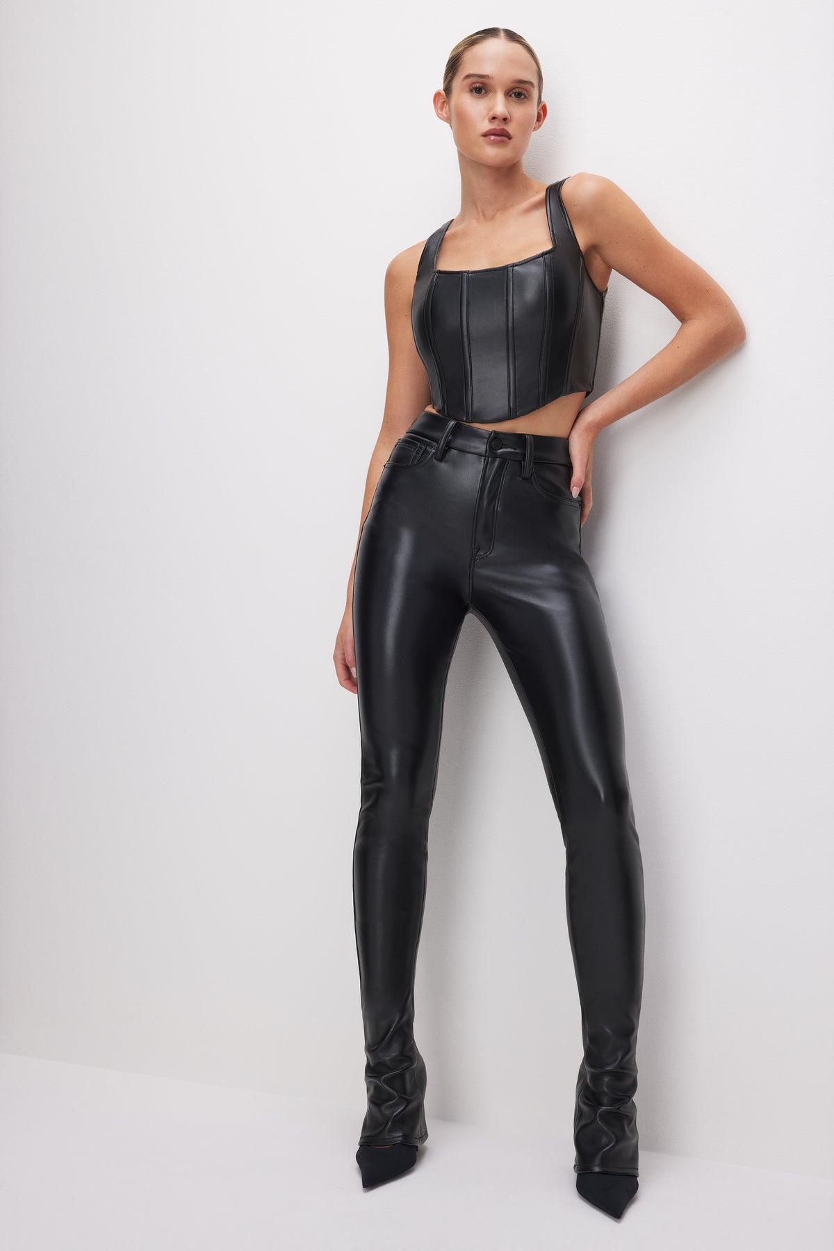 model: Size 0 |